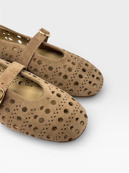 Ballerine Mary Jane Traforate in Camoscio IL LACCIO | 8138SUEDETABACCO